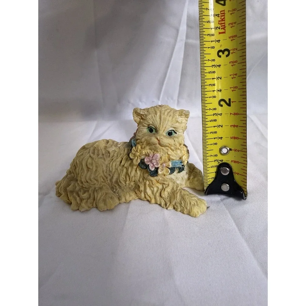 Vintage Young's Inc Monroe Mich Orange Restaurant Resin Persian Cat Figurine